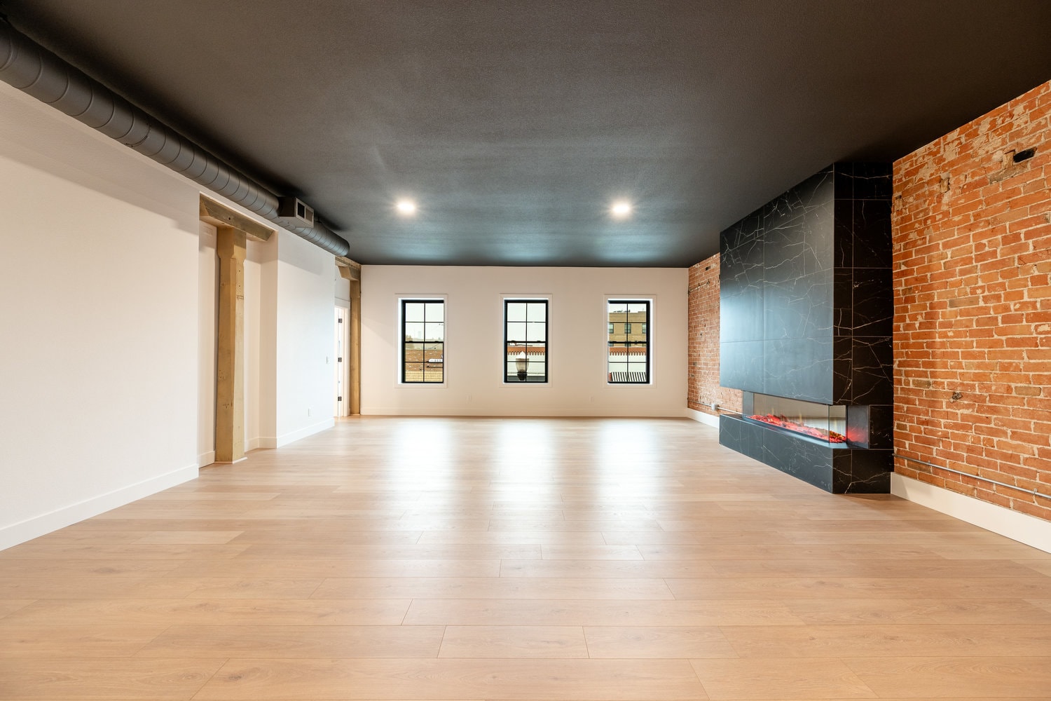 The Onyx luxury suite Main Street View — The Main Exchange Sheridan WY