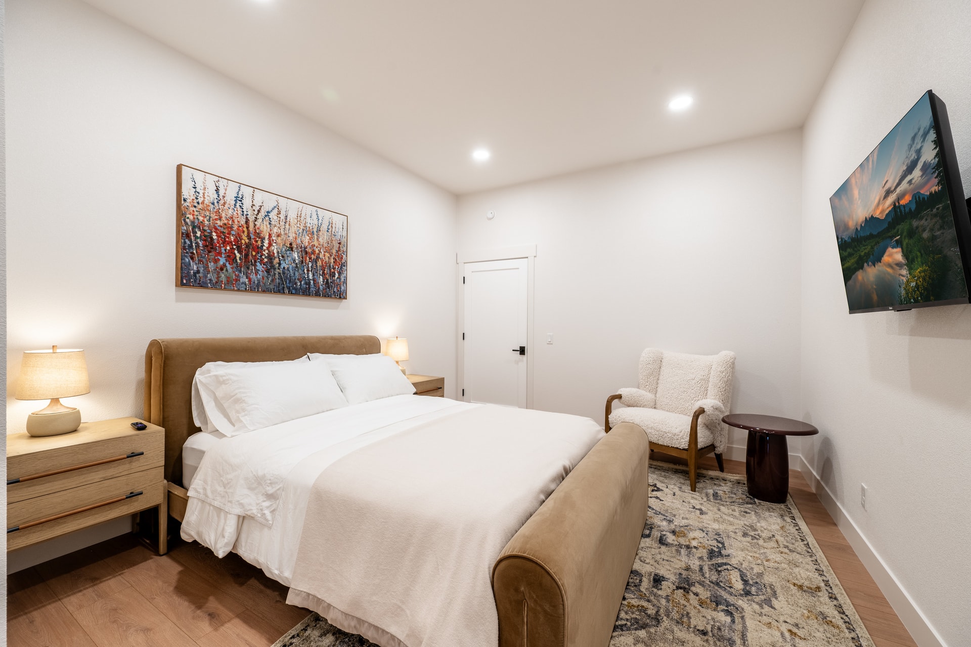 The Onyx luxury suite Bedroom — The Main Exchange Sheridan WY